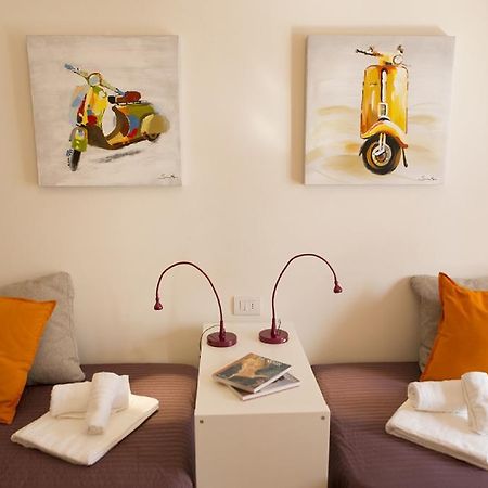 Fiera Monterosa 11 Apartment Milánó Szoba fotó