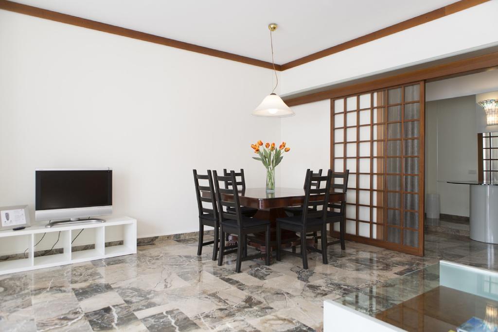 Fiera Monterosa 11 Apartment Milánó Szoba fotó