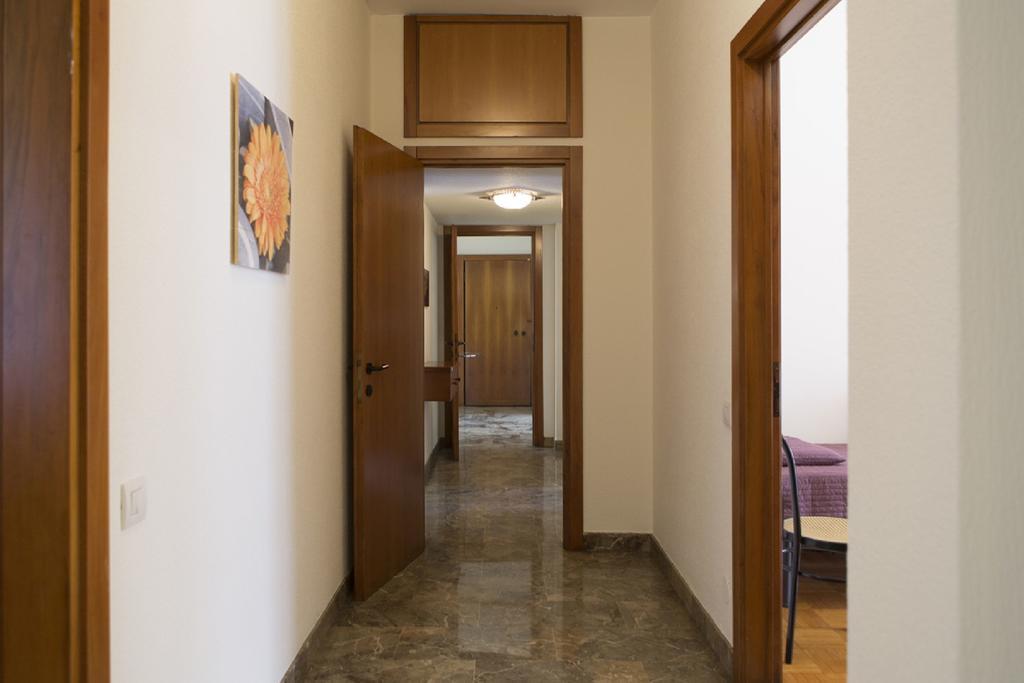 Fiera Monterosa 11 Apartment Milánó Szoba fotó