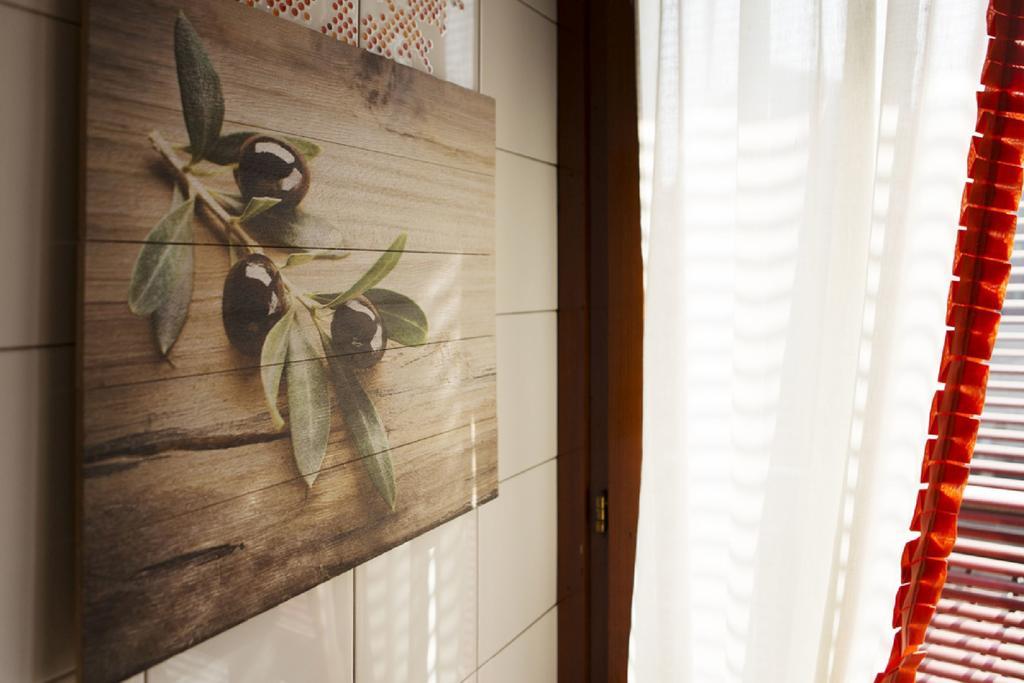 Fiera Monterosa 11 Apartment Milánó Szoba fotó