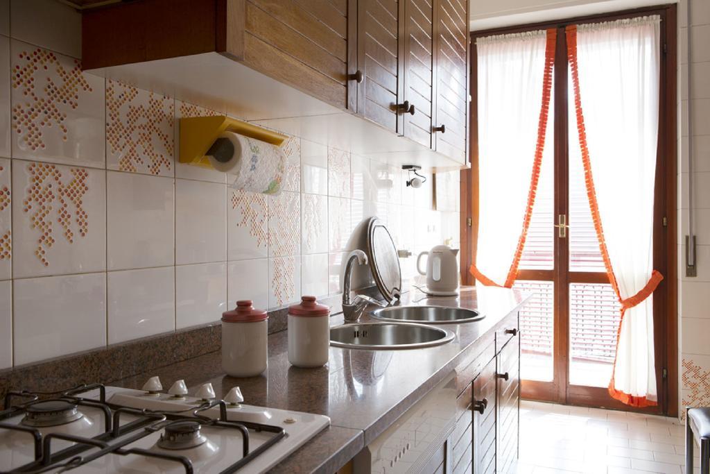 Fiera Monterosa 11 Apartment Milánó Szoba fotó